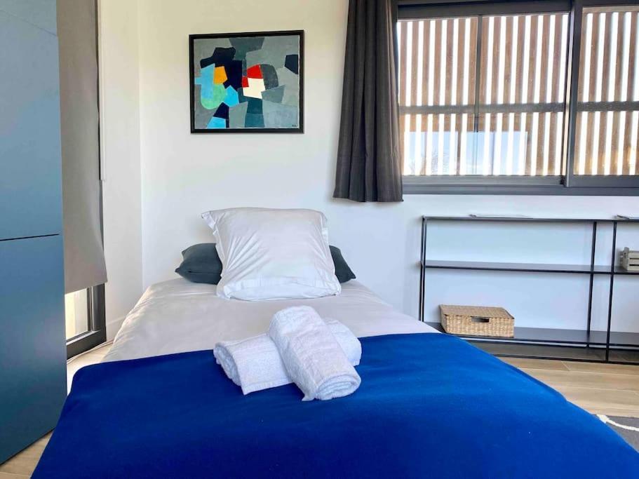 Appartement Magnifique T2 Neuf, Proche Gare, Parking Facile à Vannes Extérieur photo